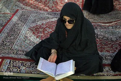 کرسی تلاوت قرآن به یاد شهدای حرم شاهچراغ(ع)