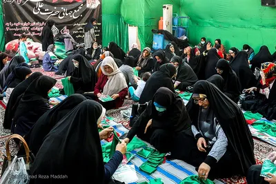 آغاز بسته‌بندی لباس همایش عظیم شیرخوارگان حسینی در استان فارس‎‎‎‎