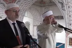 فلم | د ترکیې د مذهبي سازمان مشر او ترکي قاري په ګډ غږ کې اذان