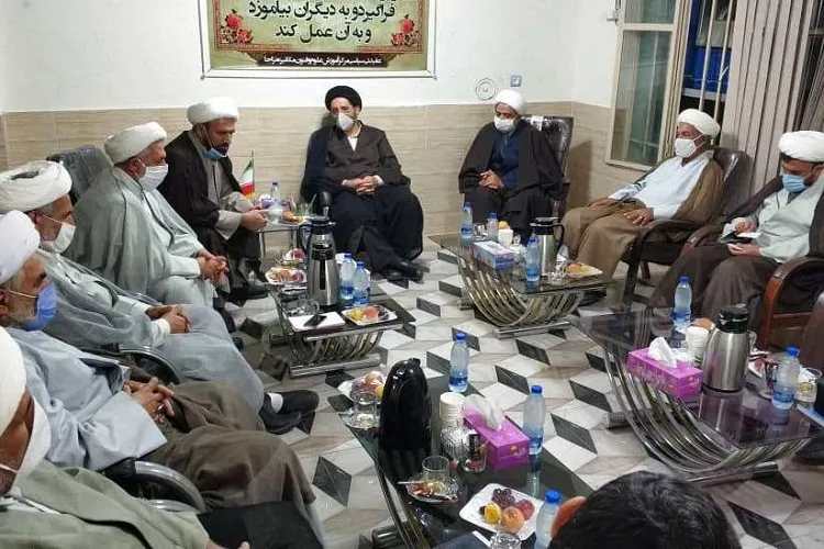 شبهات اعتقادی را در قالب برنامه‌های هنری و آموزشی در فضای مجازی برطرف كنیم