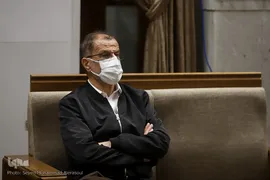 اهدا مدال‌های حسین رضازاده به موزه آستان قدس رضوی