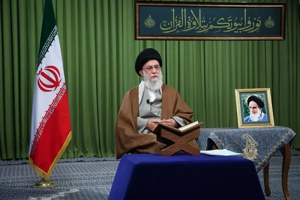 قائد الثورة: الصمود أمام العدو من الأوامر القرآنية