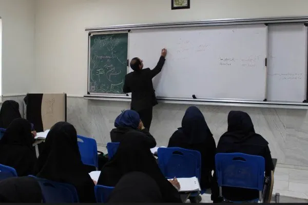چرا باید در دانشگاه تخصصی تحصیل کنیم؟