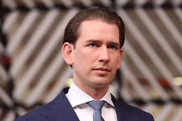 Avusturya'da İslam karşıtlığıyla bilinen Kurz'un istifası tartışılıyor