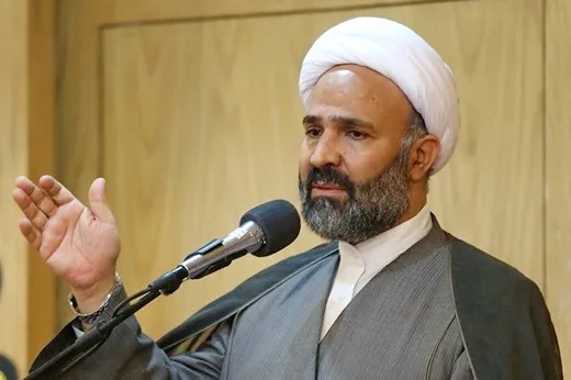 راه تشکل‌های قرآنی را در مدارس باز کنیم