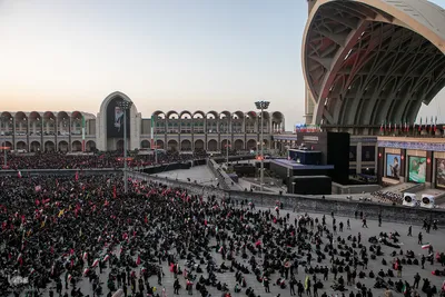 اقامه نماز بر پیکر مطهر رهبر شهید و خانواده ایشان به امامت آیت‌الله العظمی سبحانی 