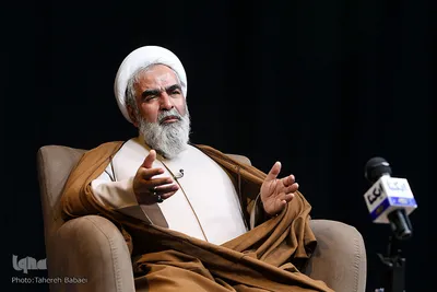 حجت‌الاسلام والمسلمین روح‌الله حسینیان، رئیس مرکز اسناد انقلاب اسلامی