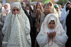 نماز عید سعید فطر در جوار حرم مطهر حضرت عبدالعظیم حسنی علیه‌السلام