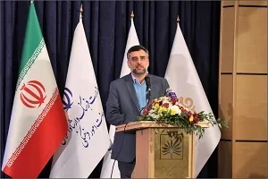 محافل شعر هفدهمین دوره جشنواره شعر فجر در شیراز آغاز به کار کرد
