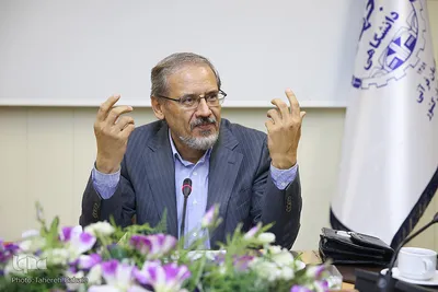 خسرو باقری، استاد فلسفه تعلیم و تربیت دانشگاه تهران در نشست تربیت اعتقادی و چالش های معاصر