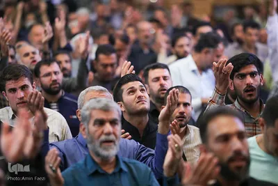 مراسم سوگواری شب شهادت امام صادق(ع) در حرم شاهچراغ