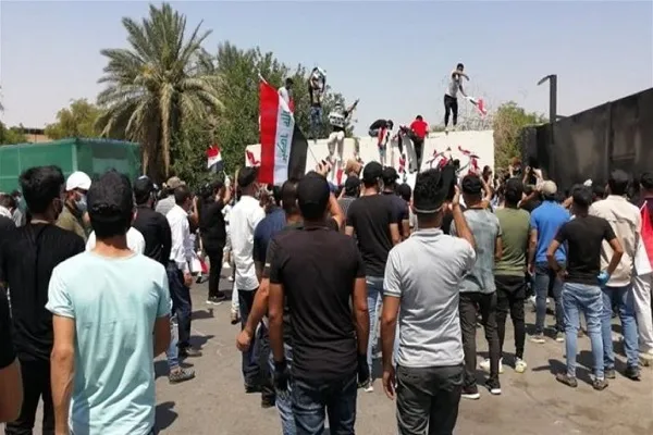 از فراخوان مقتدی صدر برای راهپیمایی تا اعلام آمادگی الکاظمی برای تحویل قدرت