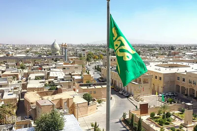اهتزاز پرچم محمد(ص)، پیامبر رحمت در شیراز