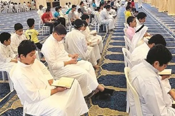الكويت: آلاف الطلبة أدّوا اختبارات 