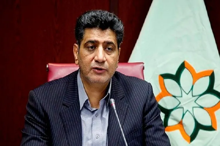 عرضه ماسک و دستکش در پایانه‌های حمل‌ونقل‌ عمومی شیراز