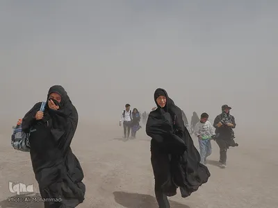 پیاده‌روی در غبار