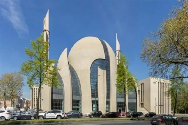 Almaniyanın Köln şəhərində mərkəzi məscidi yandırmağa cəhd edilib