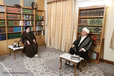 Qom: Irans Präsident trifft die Religionsgelehrten