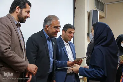 آیین تجلیل از دانش آموزان شاعر، نویسنده و تصویرگر کتاب استان فارس