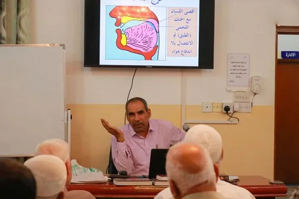 العراق: إقامة دورة قرآنية تخصّصيّة في مخارج الحروف وصفاتها بالنجف