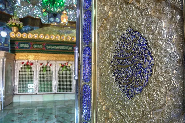 Xanım Məsumənin (ə) hərəmi güllərlə bəzədildi - FOTO