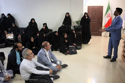تجمع اعتراضی جمعی از فعالان تشکل‌های قرآنی در دبیرخانه شورای عالی انقلاب فرهنگی