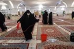 عمل تطهیر از دیگر اقدامات خادمیاران سلامت است.