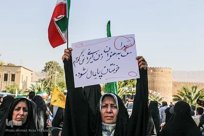 راهپیمایی و گردهمایی «بانوان فاطمی» در شیراز