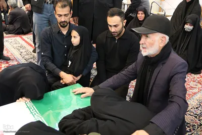 آیین وداع و تشییع پیکر مطهر ٨ شهید جنگ رمضان در شیراز