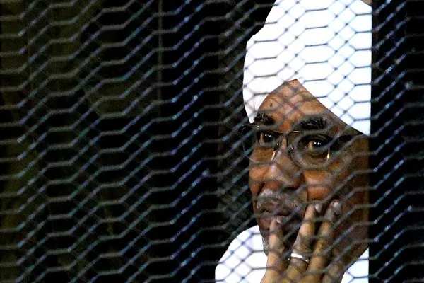 الحكم بمصادرة أموال البشير والتحفظ عليه لمدة عامين في الإصلاح الاجتماعي