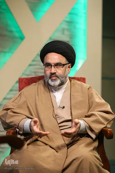 حجت‌الاسلام والمسلمین سیدمحمد نقیب، رئیس دانشگاه علوم و معارف قرآن کریم