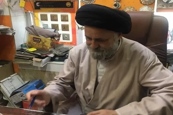 تجمع شعبي حاشد وسط البصرة استعداداً لتشييع المهندس
