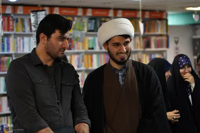 مراسم رونمایی از کتاب «ناخلف»