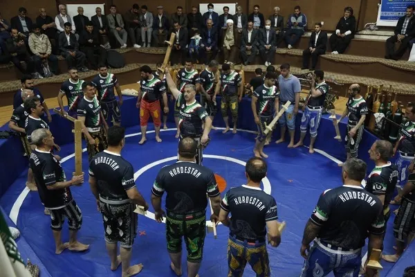 آئین معنوی گلریزان در زورخانه پهلوان نادر سنندج برگزار شد + عکس