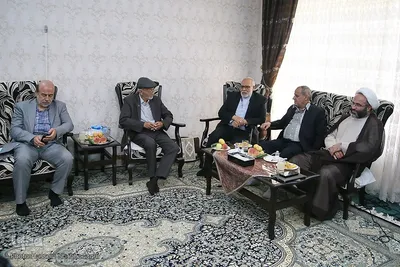 حاج حسین‌علی بزرگ قمی