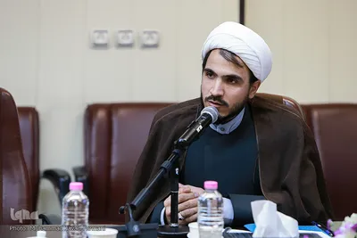نشست تحلیل و بررسی عملکرد نمایندگان ایران در مسابقات قرآن