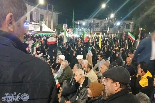 شبِ بیعت و انتظار ظهور در میدان شهدای بابلسر