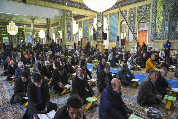 محفل قرآنی شب نیمه شعبان در مسجد مقدس جمکران برگزار شد+ عکس