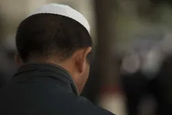 Un musulman américain licencié pour avoir demandé des pauses de prières