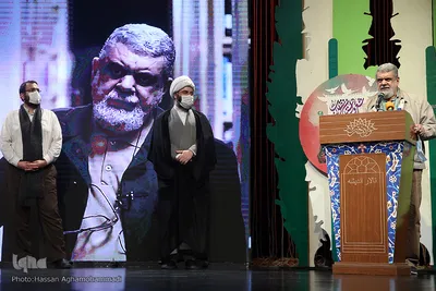 آیین اختتامیه دوازدهمین دوره جشنواره شعر و داستان انقلاب