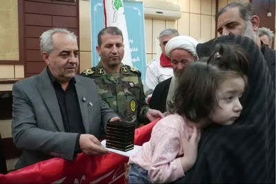 مراسم تجلیل از خانواده‌های شهدای جنگ تحمیلی سوم