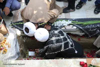 تشییع پیکر پاک شهید مدافع حرم حجت الاسلام و المسلمین «مجید سلمانیان»‎