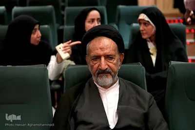 حجت الاسلام دعایی، مدیر مسئول روزنامه اطلاعات