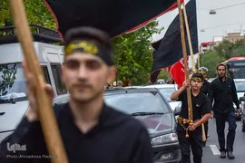 حسینیه ایران؛ بیرق‌کشی بچه هیئتی‌های شیراز