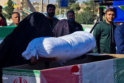 تشییع پیکر شهید گمنام دفاع مقدس در انارک