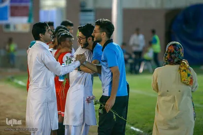 قهرمانان بزرگ، نان آوران کوچک