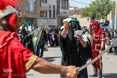 مراسم شبیه خوانی حرکت نمادین کاروان اسرای کربلا در اهر