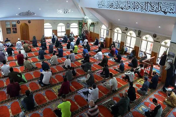 Melbourne’de kısıtlamaların ardından cuma namazları yeniden başladı