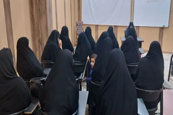 توانمندسازی اساتید حفظ قرآن کریم شهرستان اردکان در حرم بانوی کرامت