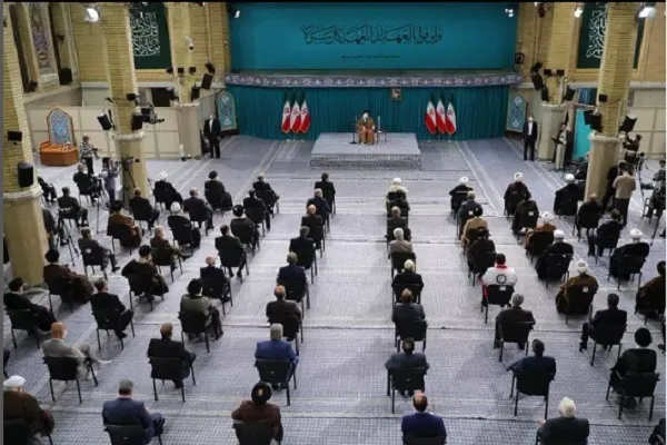 کشور مطلقاً معطل مذاکرات نشود؛ مذاکره‎‌کنندگان انقلابی، مؤمن و پر جدّ و جهدند